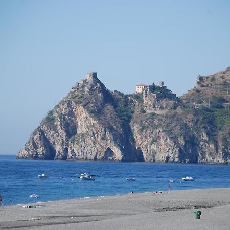 Quattro Torri B&B Санта Тереза ди Рива Екстериор снимка