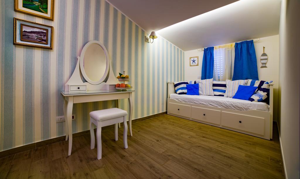 Quattro Torri B&B Санта Тереза ди Рива Екстериор снимка